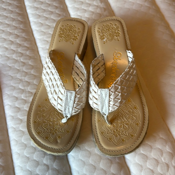 Skechers sz 9 Wedged 2” White Braided Sandals Burlap Heel NWOT - Picture 1 of 6